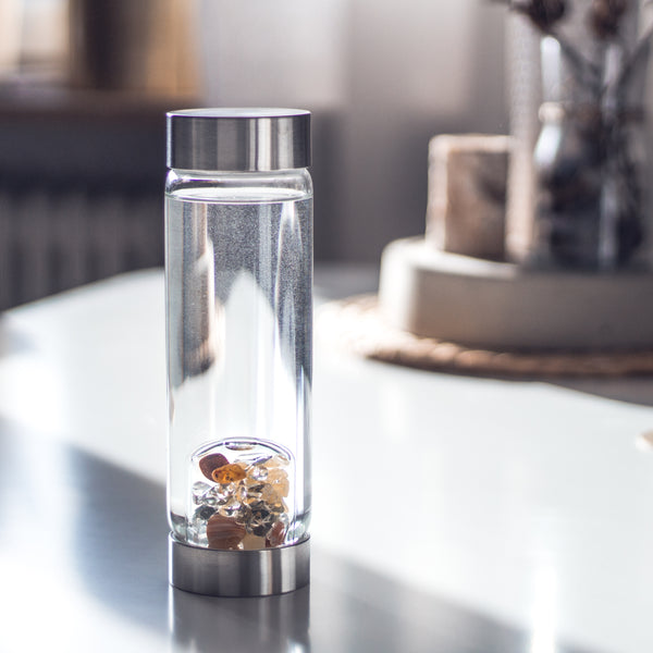 VitaJuwel ViA HAPPINESS | Crystal Water Bottle with Jade, Orange Calcite, Carnelian & Clear Quartz for Optimism, Good Luck, Motivation