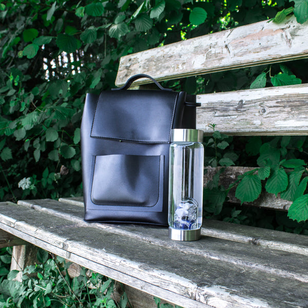 VitaJuwel ViA BALANCE | Crystal Water Bottle with Sodalite, Chalcedony & Clear Quartz for Inner Peace, Reflection & Meditation