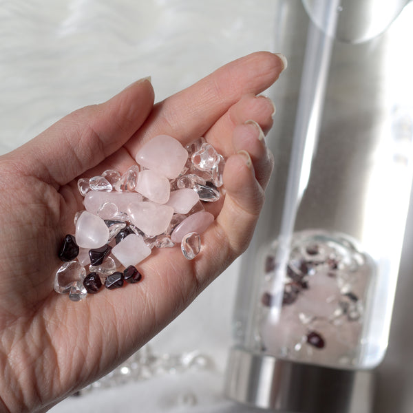 VitaJuwel ViA LOVE | Crystal Water Bottle with Rose Quartz, Garnet & Clear Quartz for Harmony, Affection & Affection